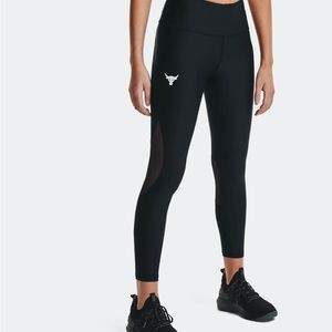 Barely worn, Under Armor women’s black workout leggings.